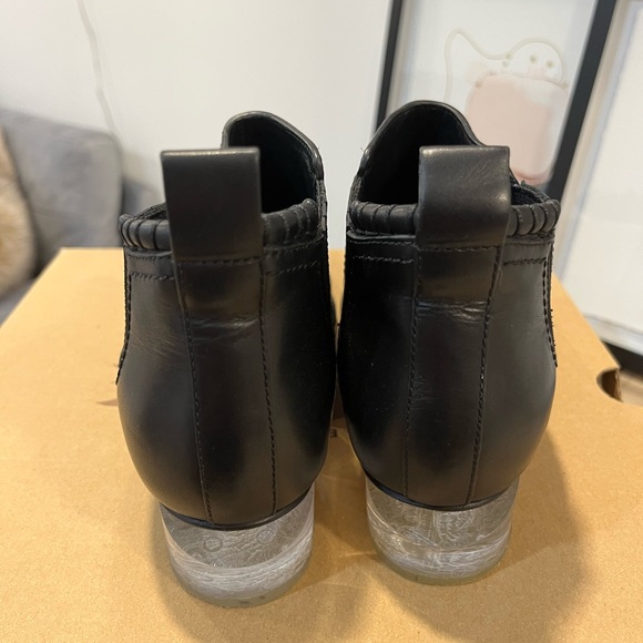 Alexander Wang black leather booties with a clear block heel Size 7 - Picture 9 of 11